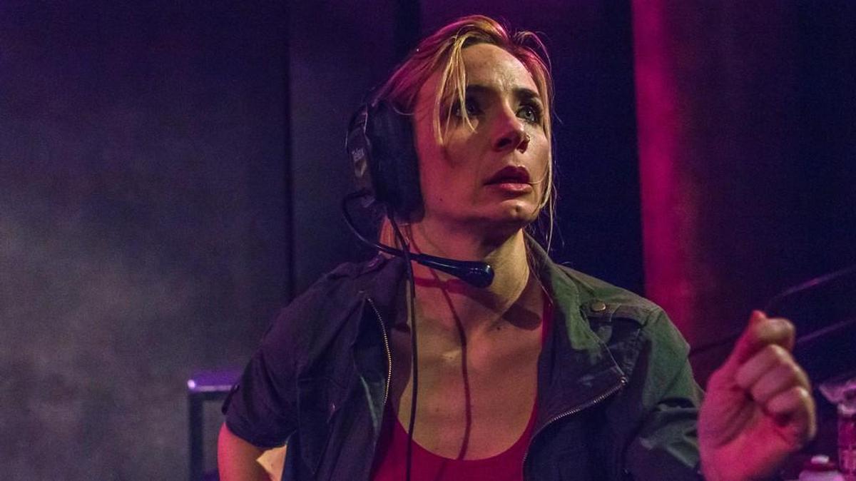 “The Understudy” is about a stage manager, Roxanne (Jessica Weaver), put in charge of an understudy rehearsal for a newly discovered Kafka play.