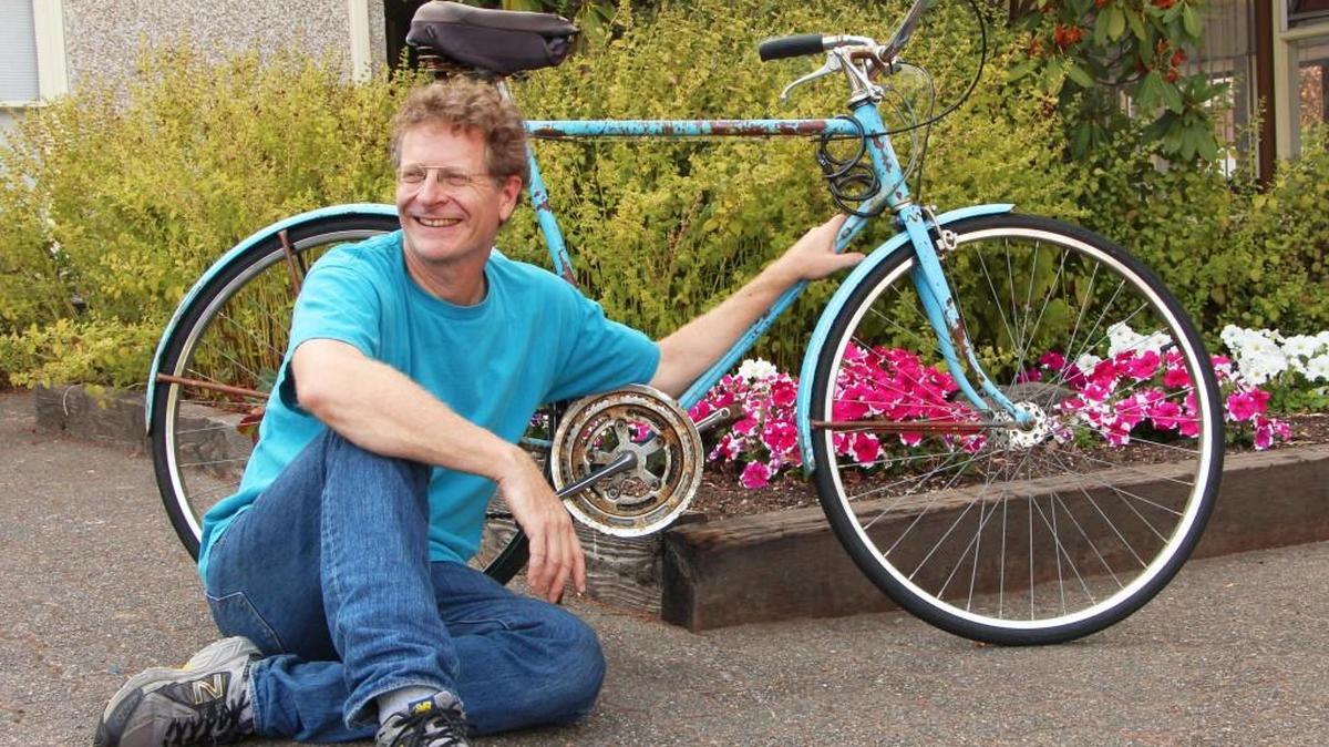 Playwright Bryan Willis will speak on “Art & Obsession: Five Secrets to Making a Living in the Arts” at the Living Stage at Hotel RL Olympia on Jan. 26.