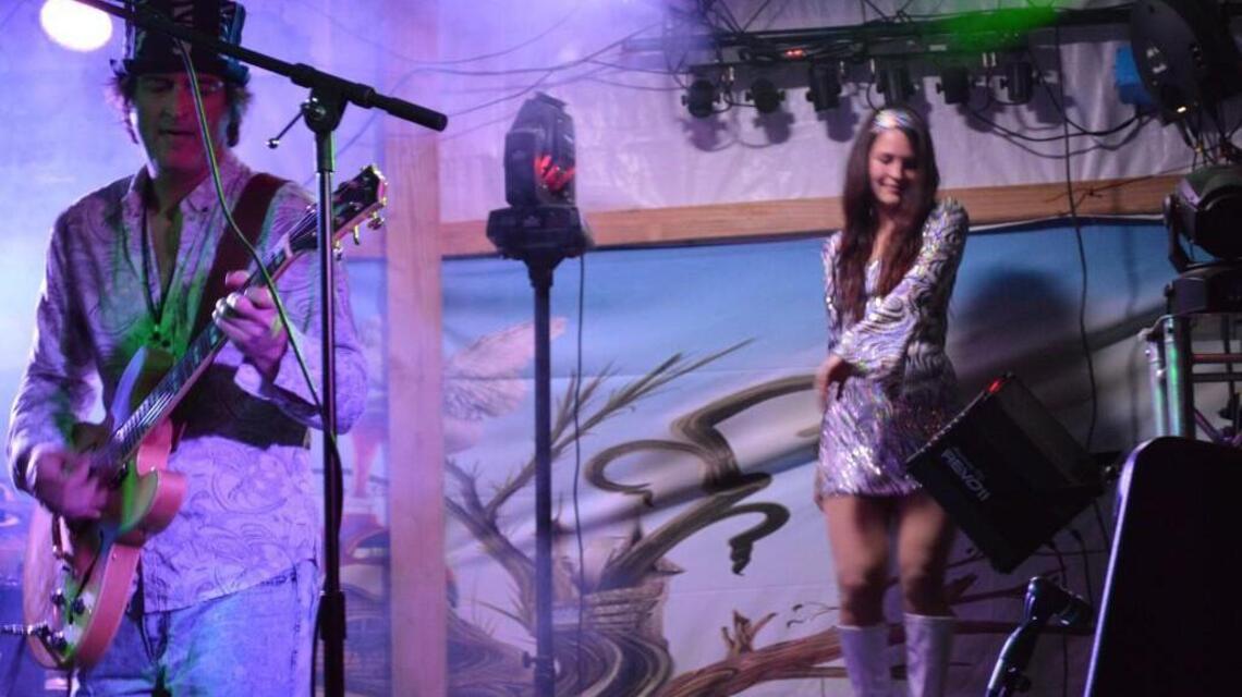Shelton music festival has a Woodstock feel to it