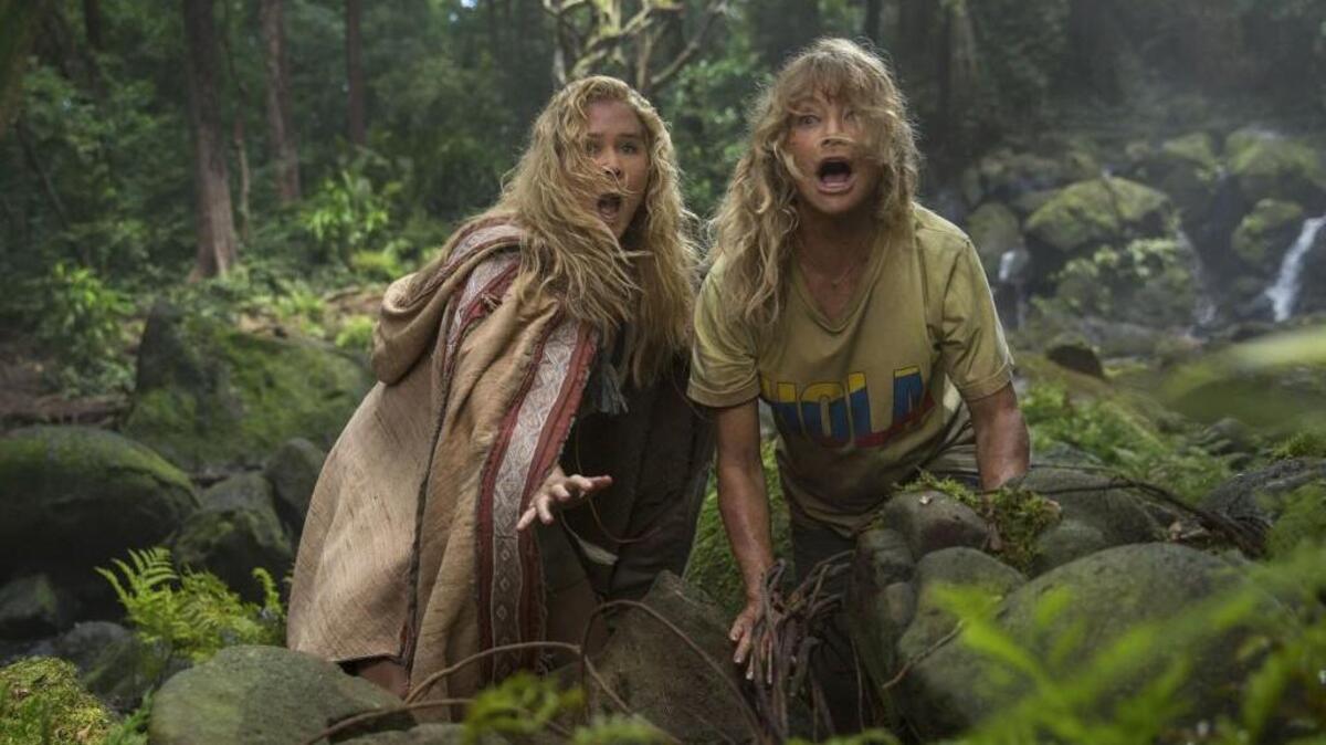 Goldie Hawn, right, and Amy Schumer play a mother-daughter duo on vacation in “Snatched.”