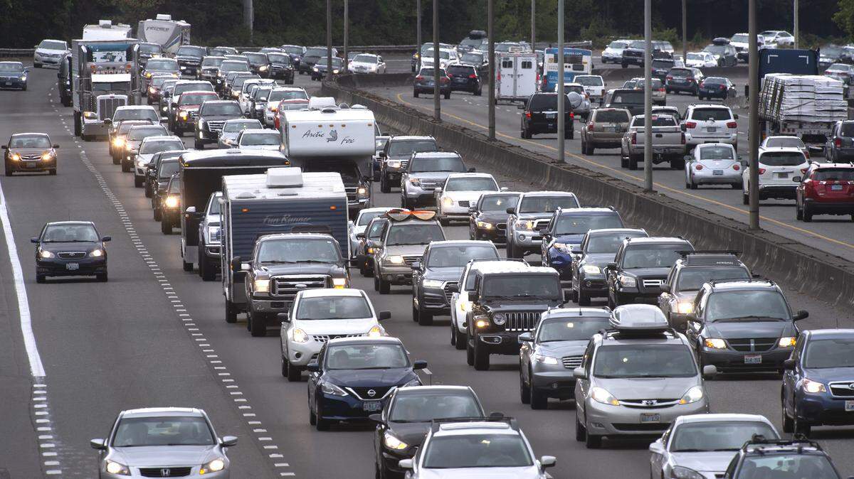 Traffic backs up on northbound Interstate 5 though Olympia after a traffic accident blocked a lane of traffic near Sleater-Kinney Road on Sunday, Aug. 26, 2018.