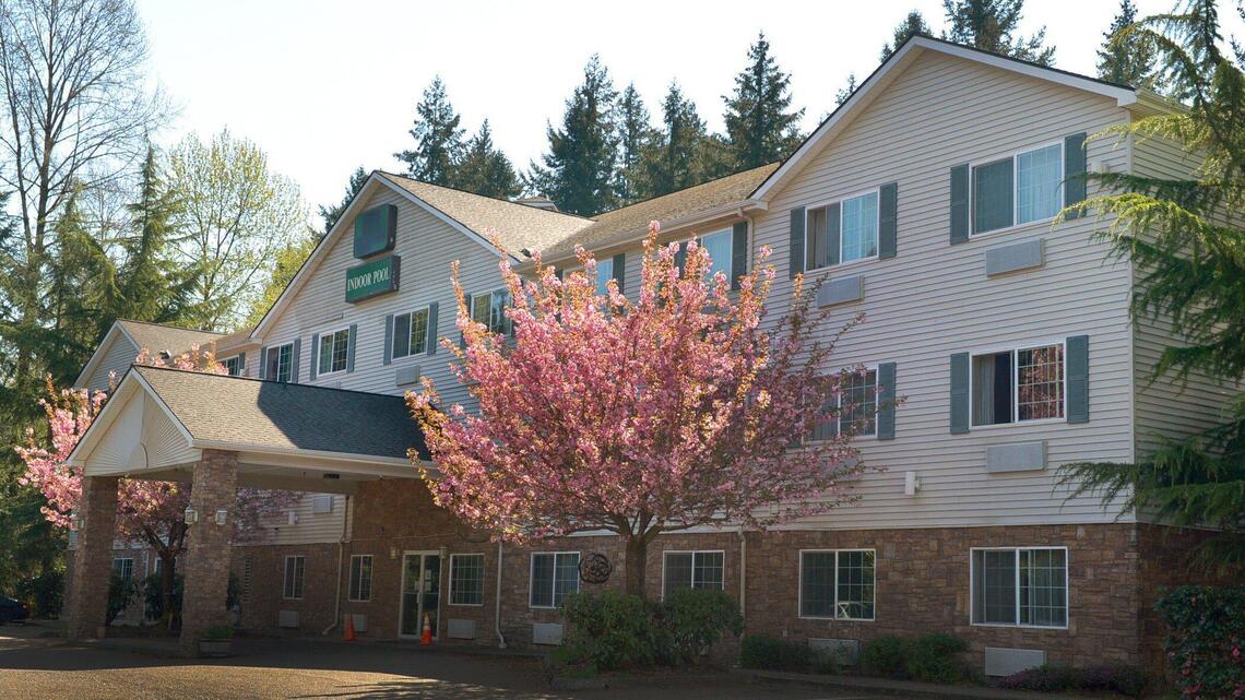 Port fails community by dragging feet on hotel sale that would provide housing