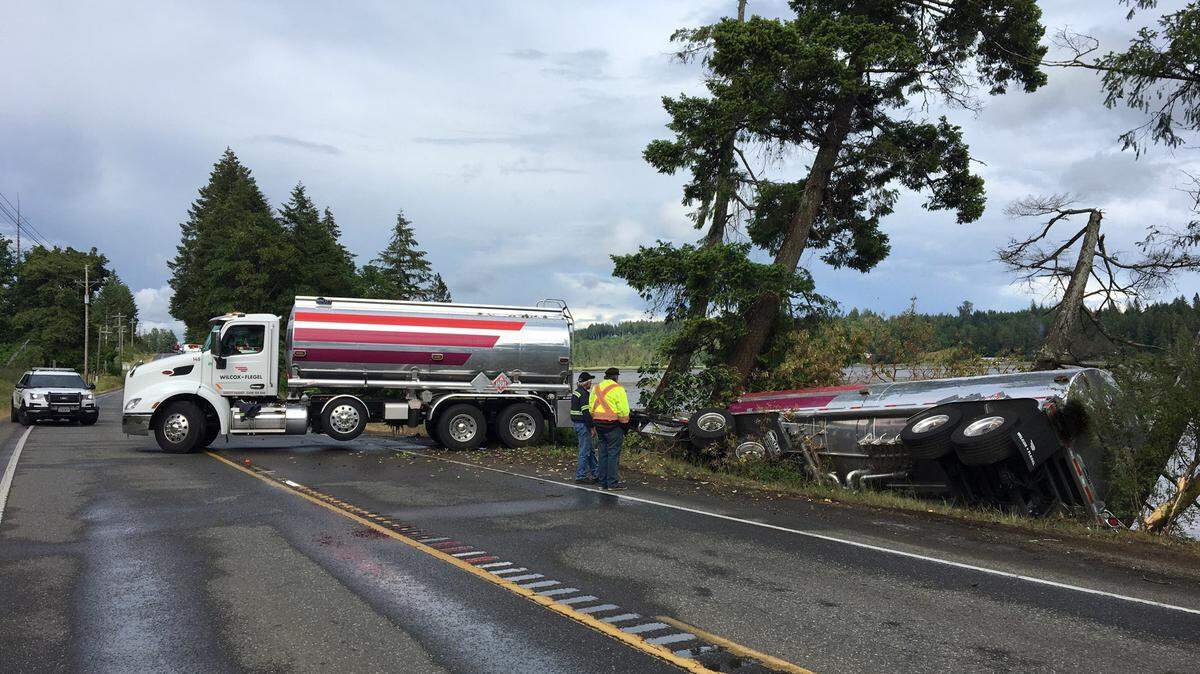 State Route 3 in Mason County was blocked for six hours on Saturday after a truck, which was hauling two fuel tanks, crashed in the area of Mason Lake Road, according to the Washington State Patrol.
