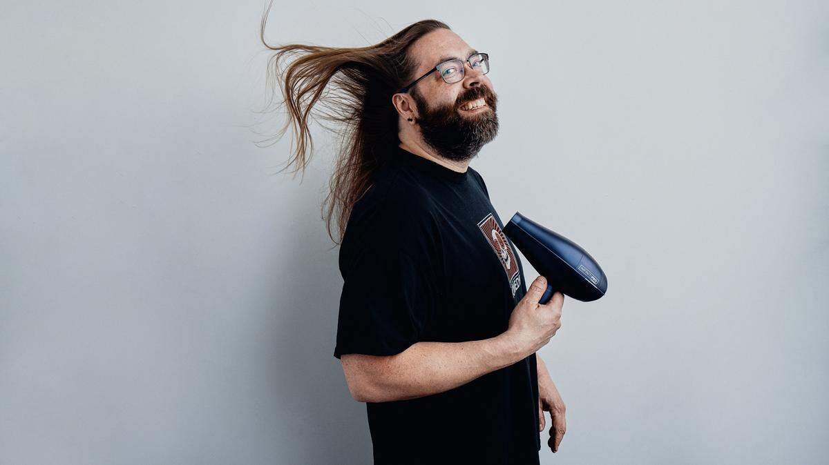 Self-deprecating comedian Gabriel Rutledge, who’s lived in Olympia since he was 11 years old, has become a regular in Las Vegas over the past year.