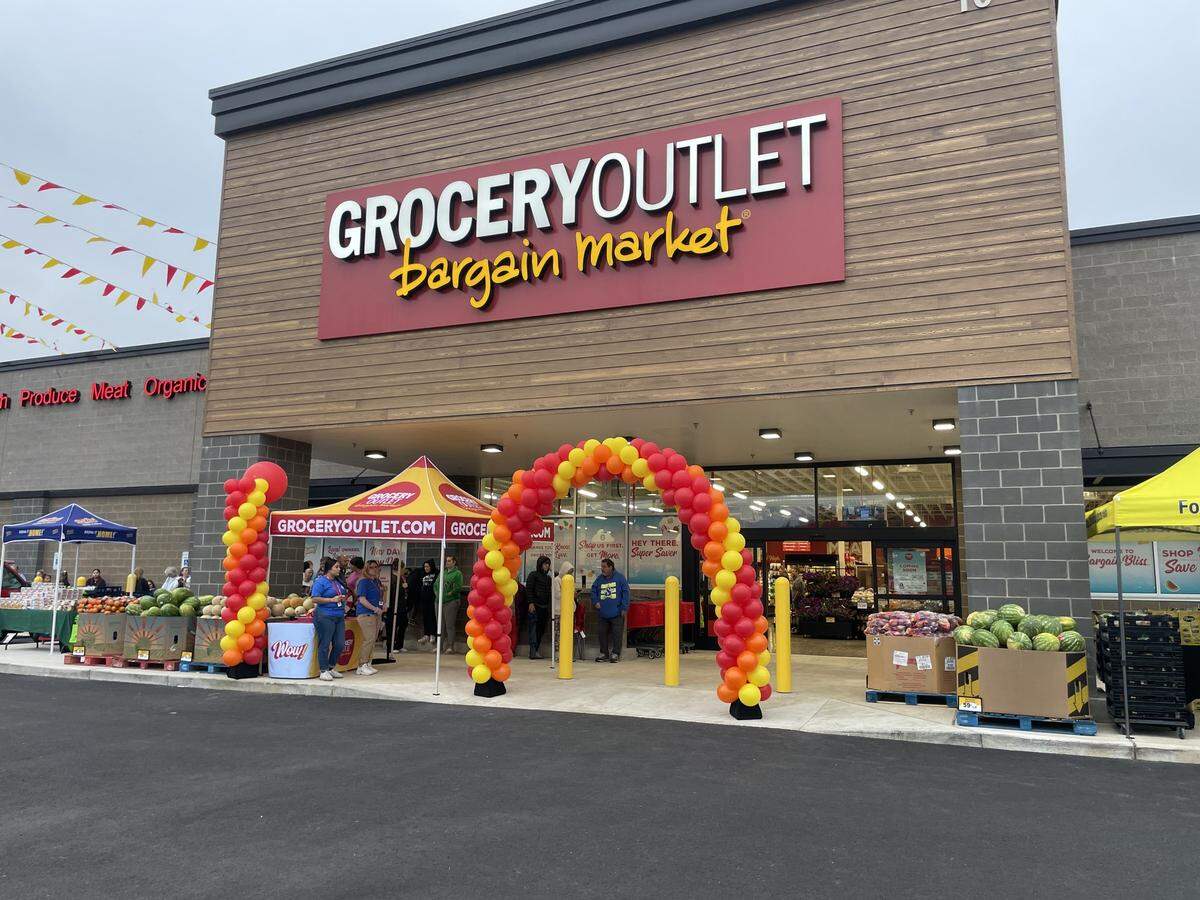 The new Grocery Outlet in Elma.