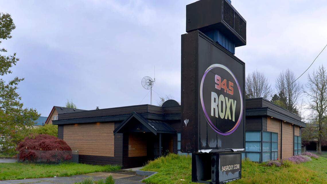 Vic’s Pizzeria is expanding in Olympia with a new location in the former KRXY FM building in at 2124 Pacific Ave SE.