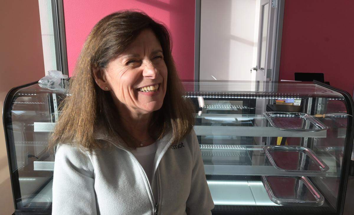 Starting out 15 years ago in a small storefront along Rainier’s Binghampton Street as the Main Street Cookie Company, owner Joycelyn Zambuto has moved to Tumwater with a new name, Luv Cookies.