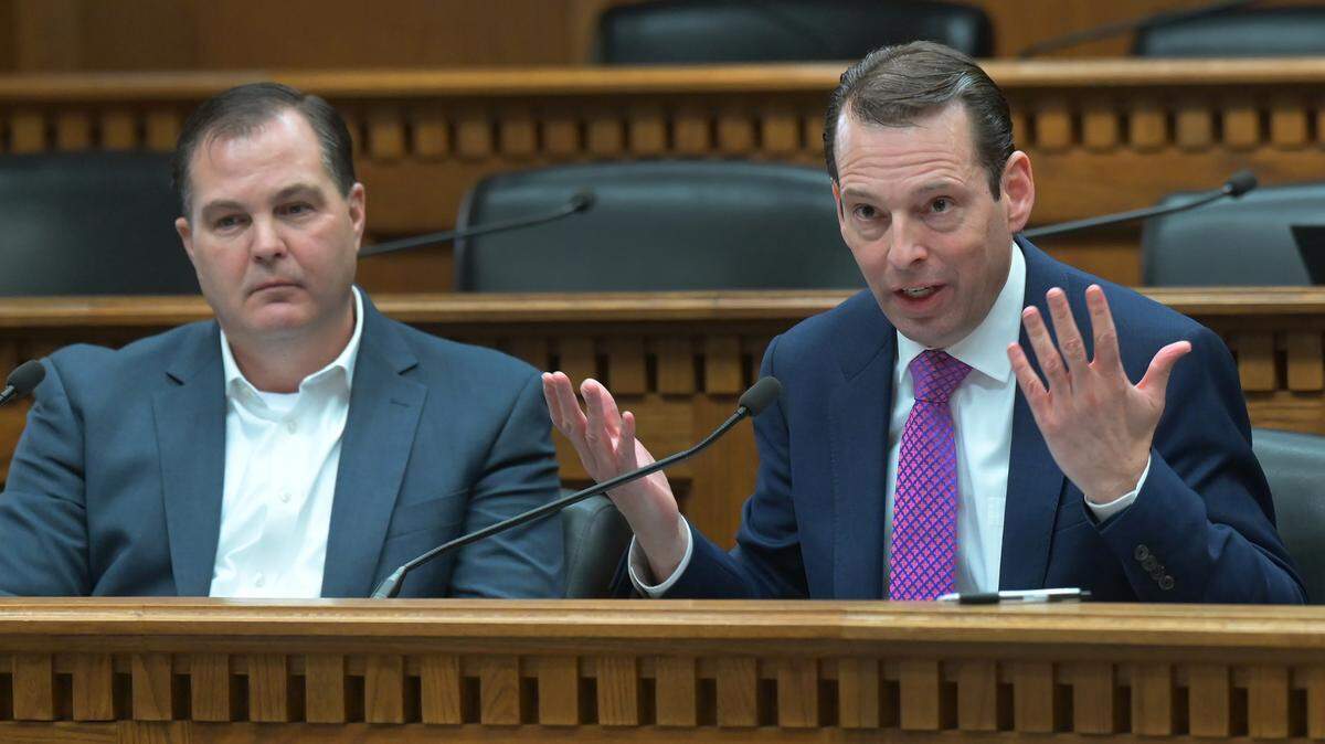 Flanked by Sen. John Braun (R-Centralia), Sen. Andy Billing (D-Spokane) responds to a media question concerning legislative privilege during the 2023 Legislative Preview held in the John A. Cherberg Building on the state Capitol Campus in Olympia on Thursday, Jan. 5. The annual event was co-hosted by Allied Daily Newspapers and the Washington Association of Broadcasters.
