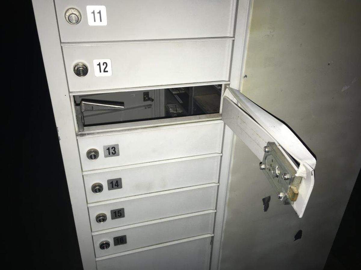 Residents of a Pasco neighborhood reported finding the passenger of a truck reaching into mailboxes on Dec. 24 and driving off with their mail.