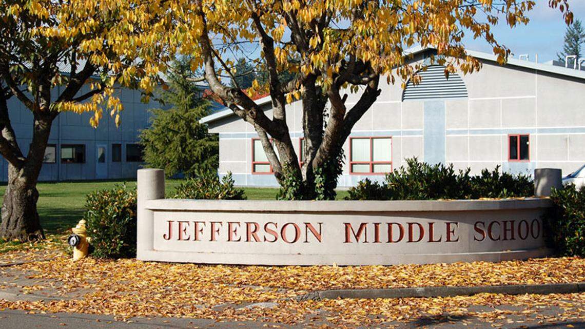 Olympia middle school teacher suspended after students report threat made in class