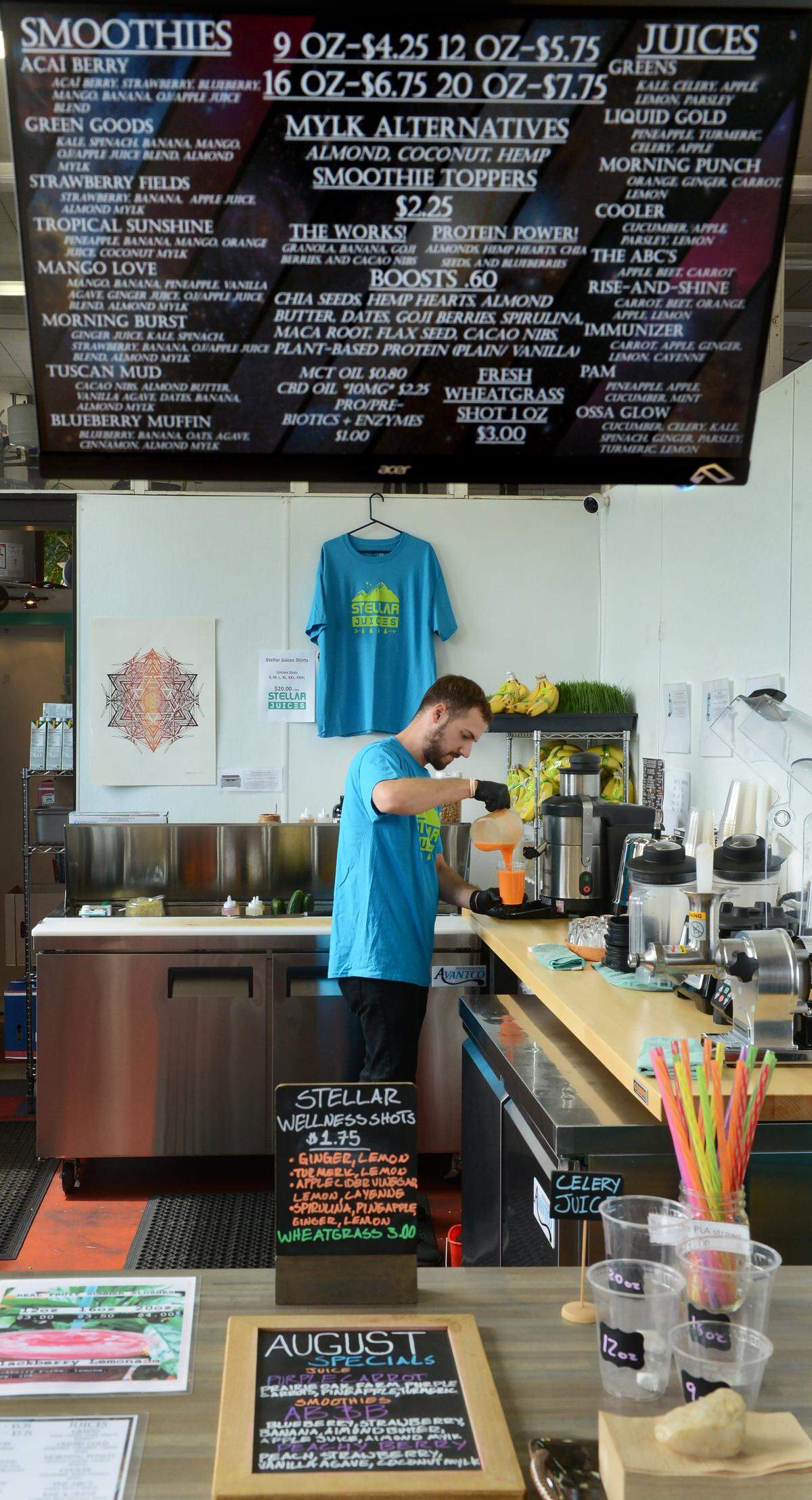 Stellar Juices Nate Thomas pours a juicy concoction.