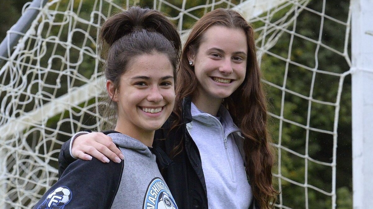 Timberline’s senior forwards Joanna Pingel (right) and Haylee Ward have the Blazers contending in the 3A SSC.