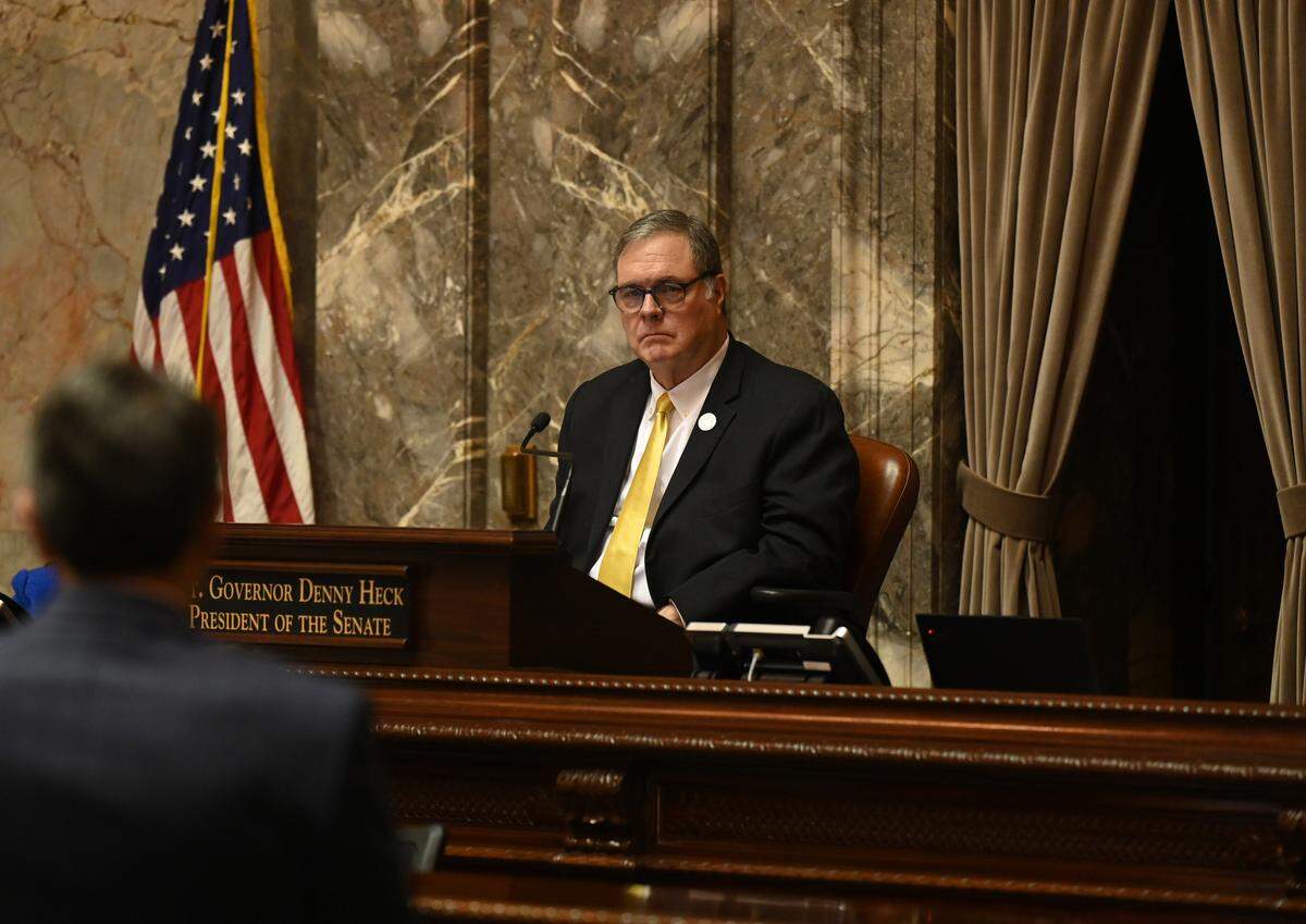 Lt. Gov. listens as Sen. Keith Goehner (R) 12th Dist. shares a story about colleague, Sen. Bill Ramos, during of a senate resolution honoring the lawmaker who unexpectedly passed away on April 19.