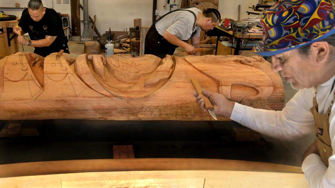 This story pole honors the Boldt Decision and Indigenous activists who fought for it