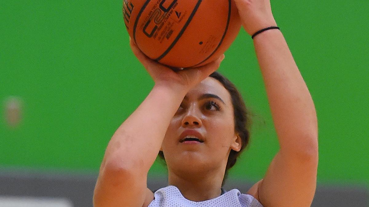 Sophia Koelsch goes through shooting drills during the T-Birds’ Dec. 18th practice.