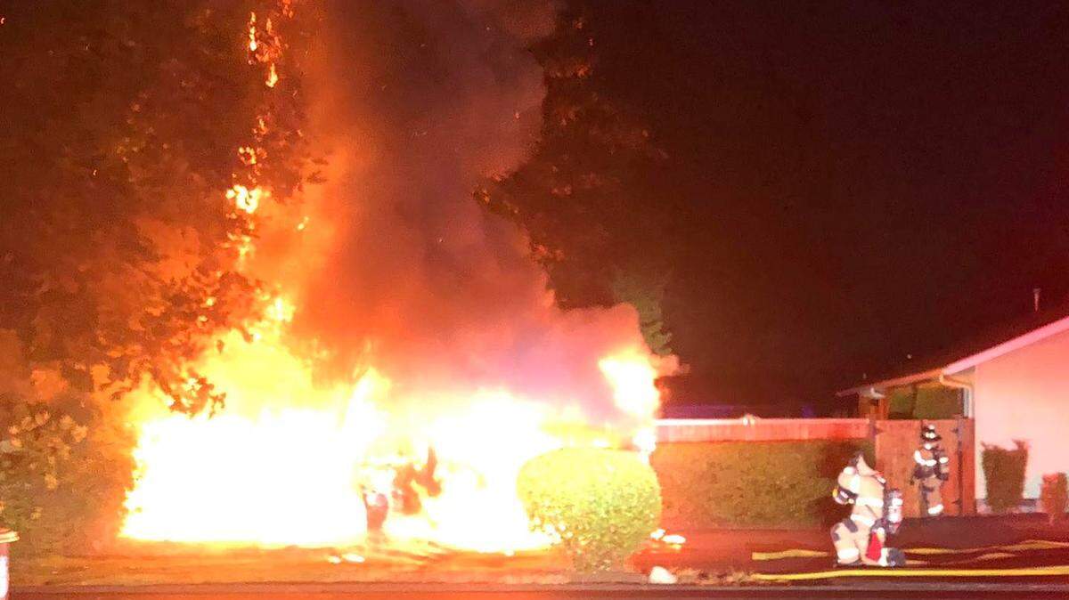 Lacey Fire District 3 units responded to reports of an explosion and fire at a local daycare early Saturday morning. Crews arrived to find a fully involved bus fire with flames extending to the trees and a fence. The fire was quickly extinguished before it could spread to nearby structures.