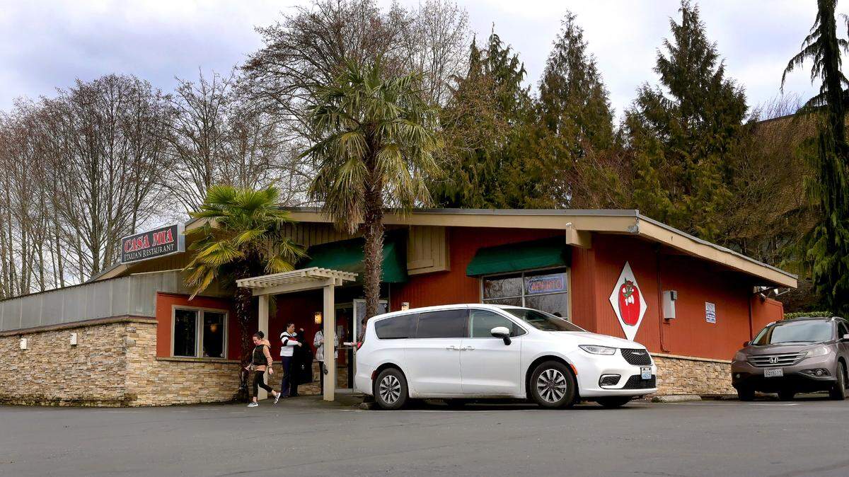 With lunch business all but gone, owners of Casa Mia in Olympia have pitched a city code change that would allow them to redevelop their site.
