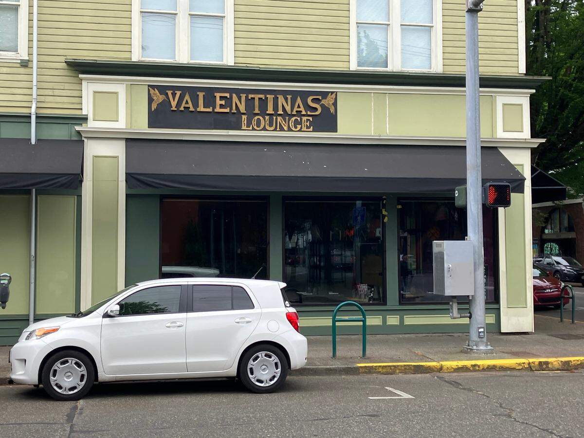 A business called Valentina’s Lounge appears to have filled the space once occupied by Deschutes River Cyclery. The bicycle business has moved across the street.