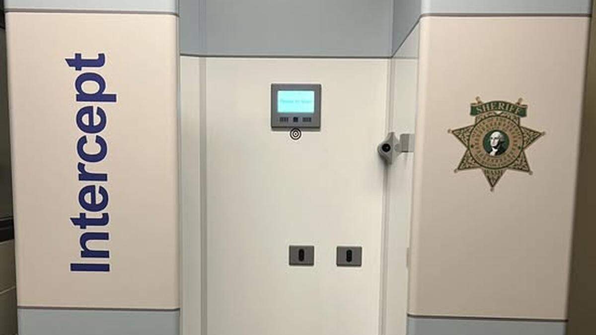 An imaging scanner used by Thurston County jail staff.
