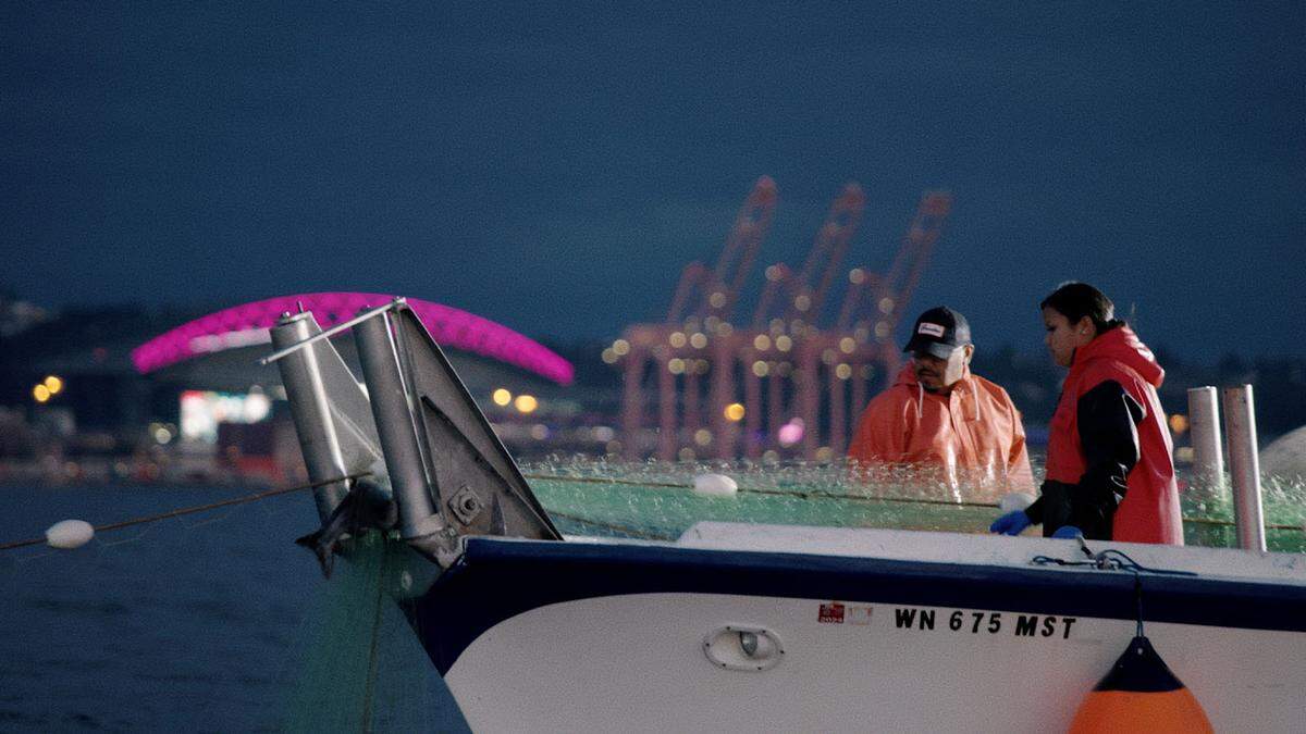 The feature-length documentary “Fish Wars” highlights the violent struggle faced by Indigenous nations to exercise their treaty-protected right to harvest salmon in the Pacific Northwest. “My father, 60 years ago, was still getting his head bashed in on the riverbanks,” says Nisqually Chairman Willie Frank III, son of treaty rights activist Billy Frank Jr.