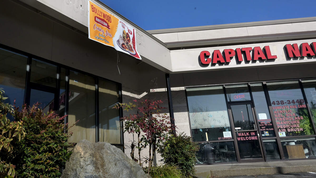 Bollywood Burrito & Bowl, a Mexican/Indian fusion restaurant, is replacing a former sub shop location at the Olympia Square North shopping center. Photo: March 7, 2024