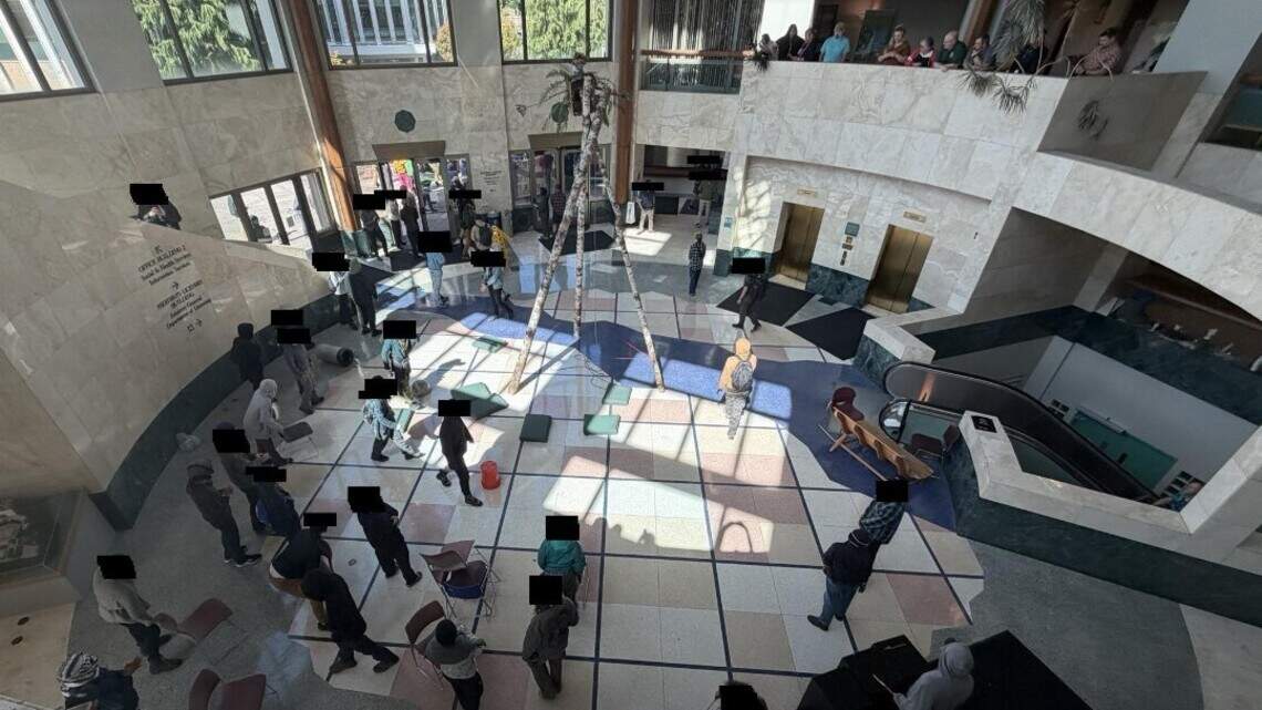 Protesters occupy WA Capitol Campus building in Olympia, disrupt meeting
