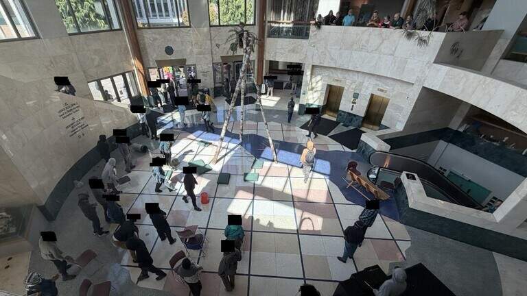 Protesters occupy WA Capitol Campus building in Olympia, disrupt meeting