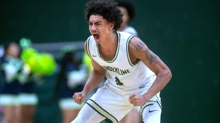 Timberline tops Titans, 70-40