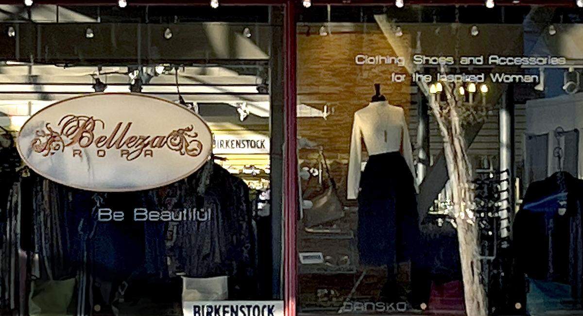  Belleza Ropa at Capitol Way and Fourth AvenuePhoto: Nov.20, 2025