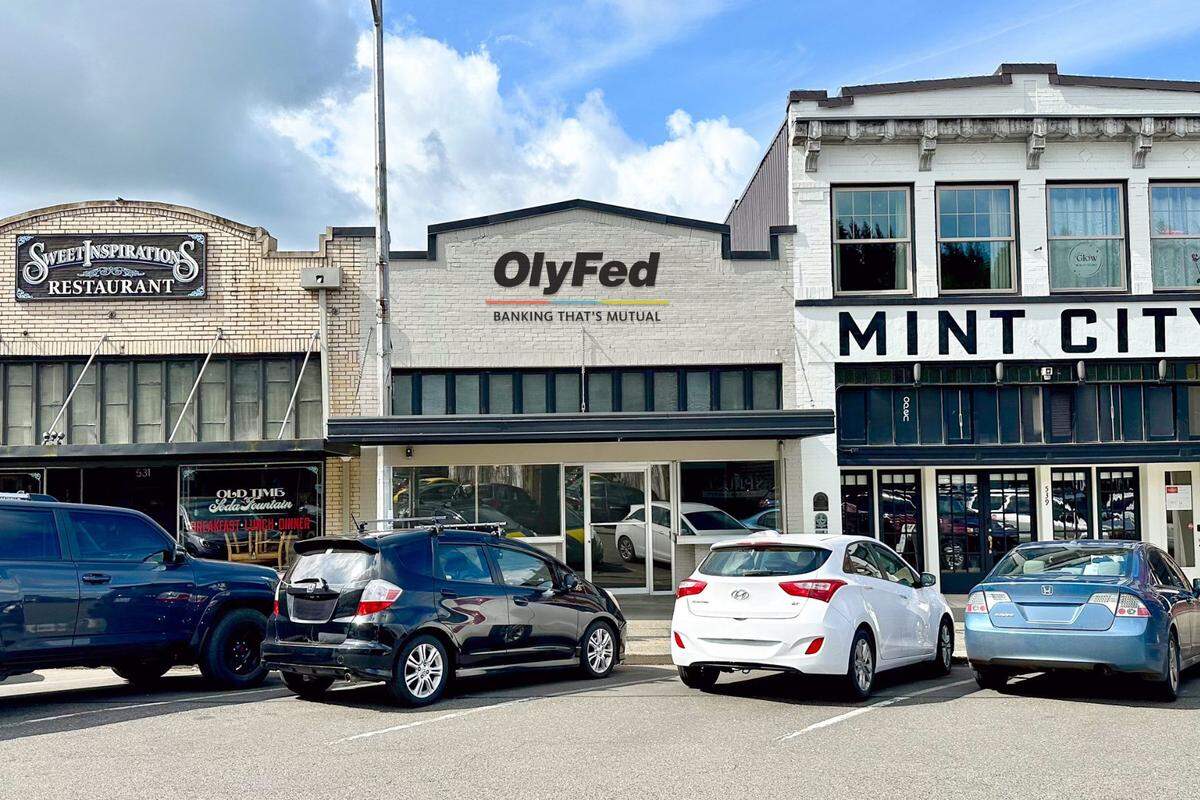Olympia Federal Savings is opening a new branch in downtown Chehalis this summer.
