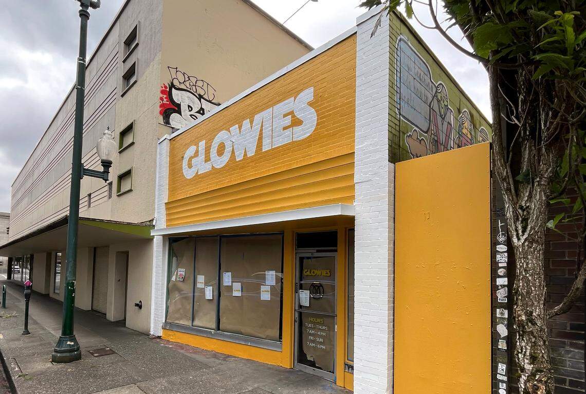 Glowies 113 4th Ave W, Olympia the former site for eh New Moon Cooperative Cafe..