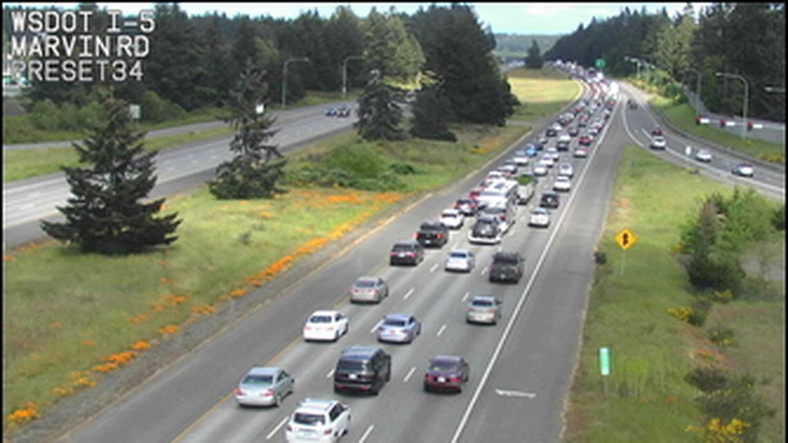 I-5 wreck causes heavy traffic in Olympia during Thursday morning commute