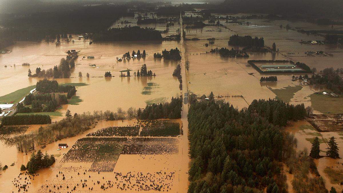 A 2007 aerial photo of flooding from the nearby Chehalis River that closed sections of State Route 12 near Rochester.