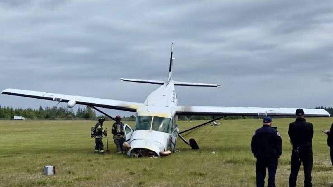 Pilot injured after plane misses airport runway in Mason County, officials say