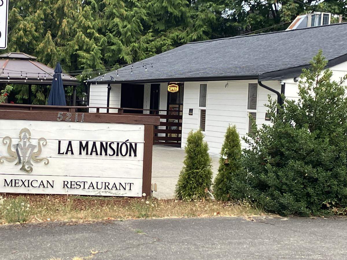 La Mansion, a Mexican-inspired seafood restaurant, has a new look.