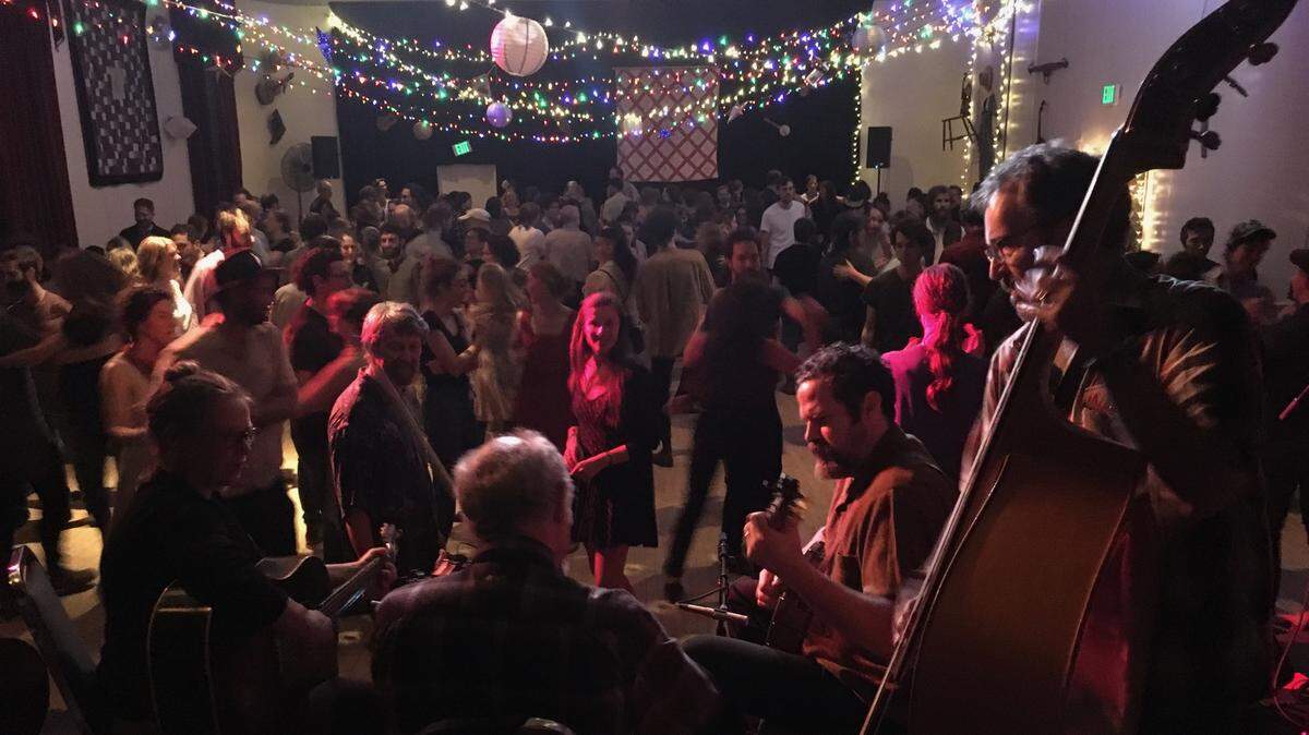 The Big Saturday Night Square Dance draws a crowd.