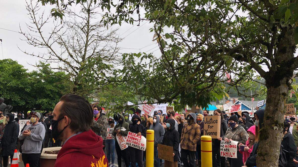Protesters stand outside of the Lewis COunty Superior Court, where members of Yvonne McDonald’s family present their case to have access to McDonald’s autopsy.