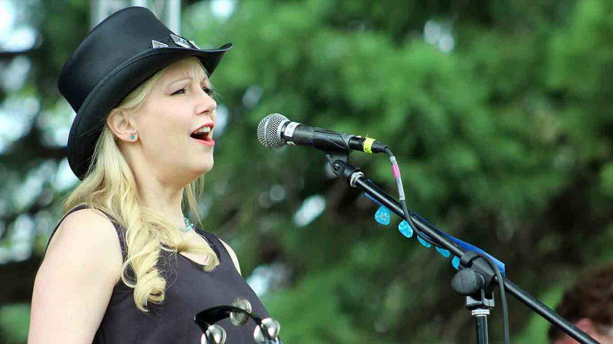 Robyne DeJong of EveryLeaf Band sings at last year’s Taste of Tacoma. The Issaquah band will play a concert at Sylvester Park on July 10 as part of the Olympia Downtown Alliance’s Music in the Park.