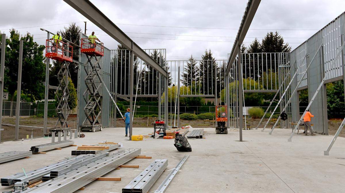 A Buffalo Wild Wings location is reportedly coming to Yelm Highway, according to commercial real state informtion.