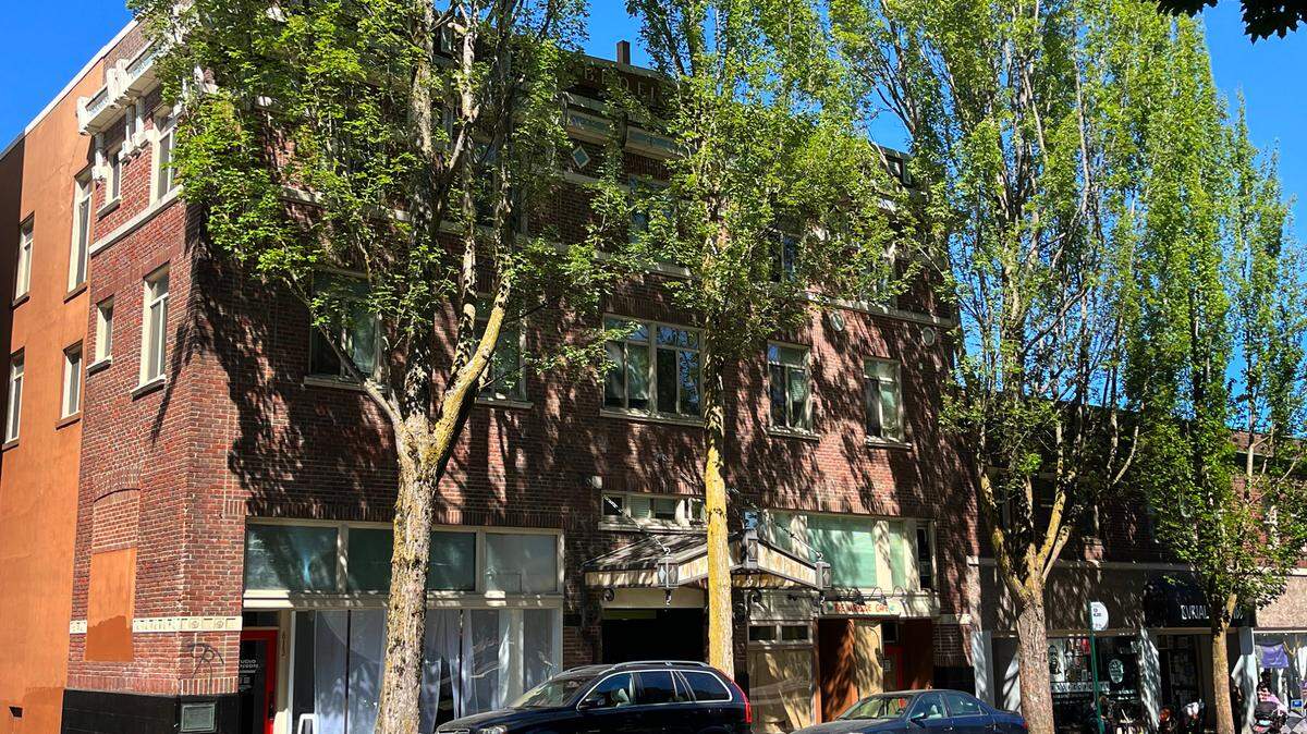 Olympia Police were dispatched to the Elk’s Apartments in the 600 Block of Capitol Way South shortly after 1 a.m. Wednesday, after 911 calls from residents regarding gunshots in the hallway.