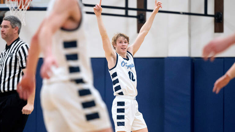 PHOTOS: Olympia tops Tahoma in Bear vs Bear basketball battle