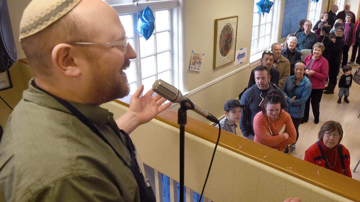Rabbi Seth Goldstein of Temple Beth Hatfiloh will speak at a ceremony Wednesday to announce the synagogue’s decision to become a sanctuary congregation.