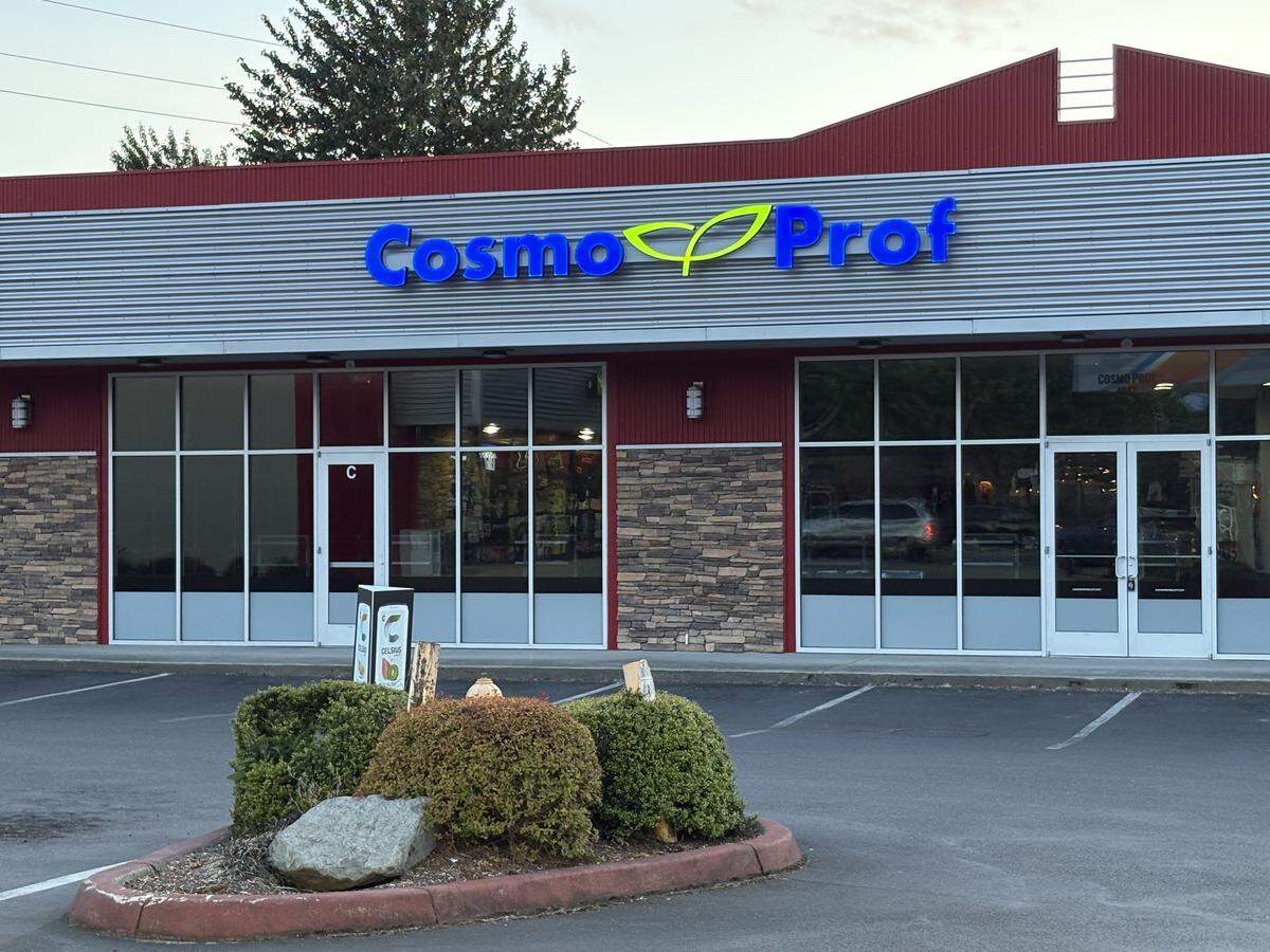 Beauty salon wholesaler Cosmo Prof is set to fill space in a longtime vacancy in Lacey.