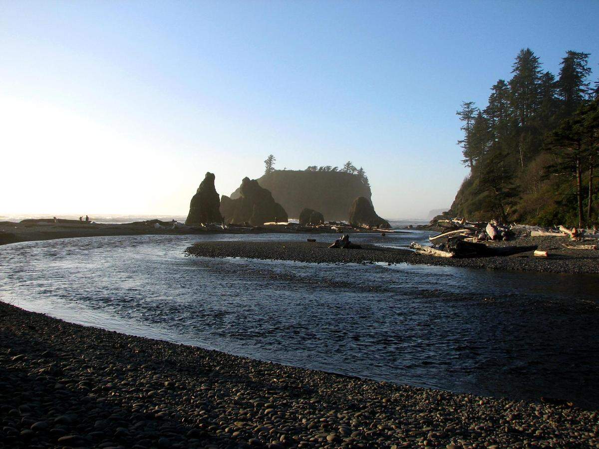 A sunrise at the scenic Ruby Beach at Olympic National Park. The ocean beach can be accessed via U.S. 101 on the west coast of the Olympic Peninsula.