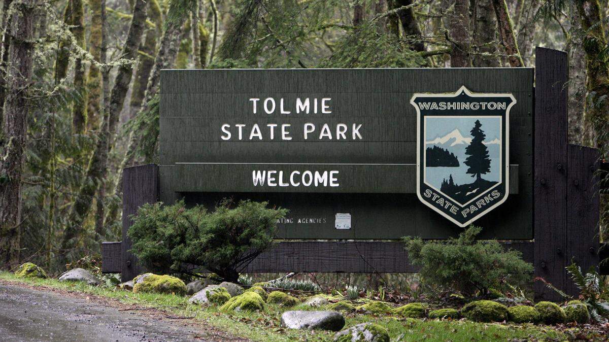 A fish passage construction project will require Tolmie State Park to shut down its lower parking lot for six months.