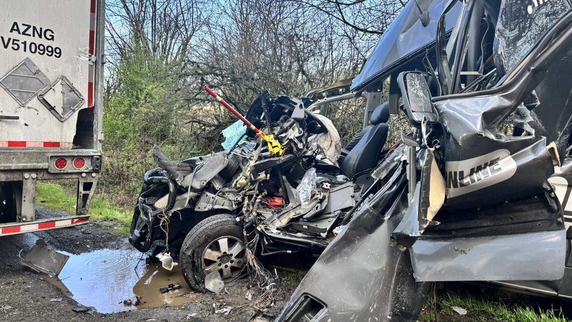 Two seriously injured in I-5 collision in Thurston County Wednesday morning