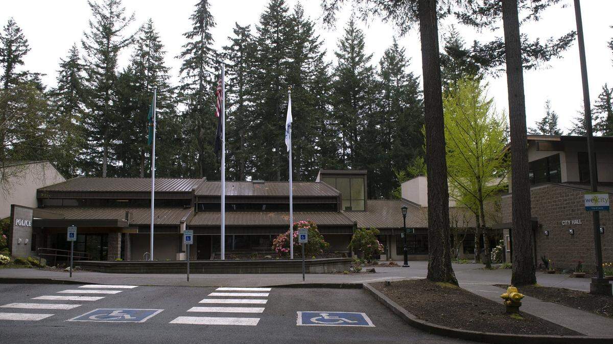 Lacey City Hall is reopening.