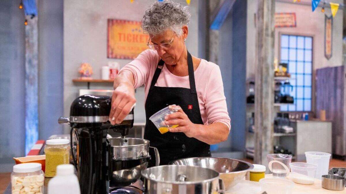 Phoebe Martinson on the Food Network’s Halloween Baking Championship.