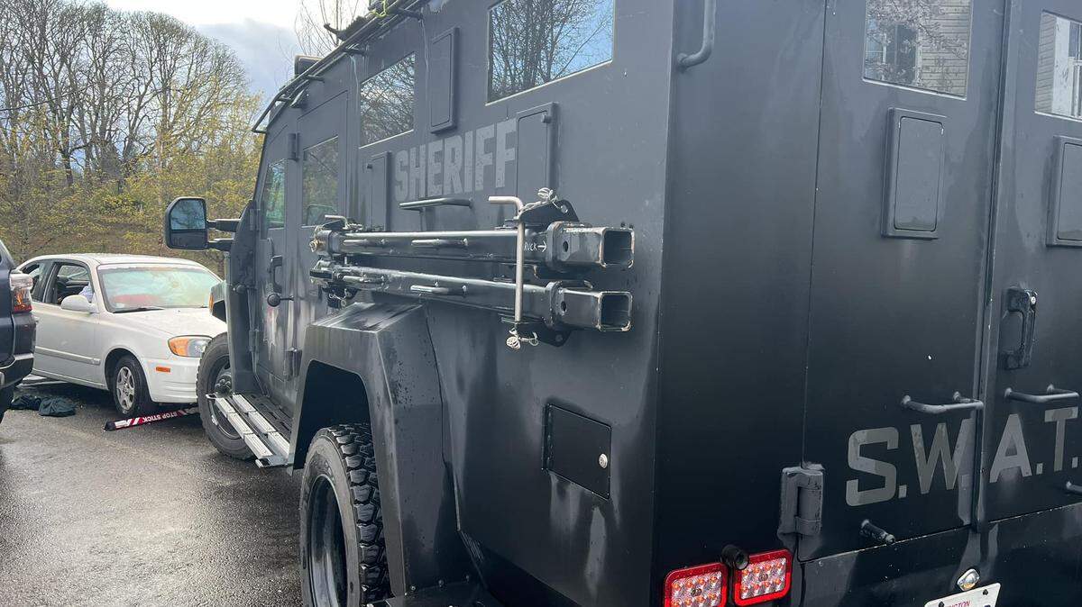 The Thurston County Sheriff’s Office took a man into custody March 28 after he allegedly violated a protection order and, during crisis negotiations, advanced at officers with a knife. 