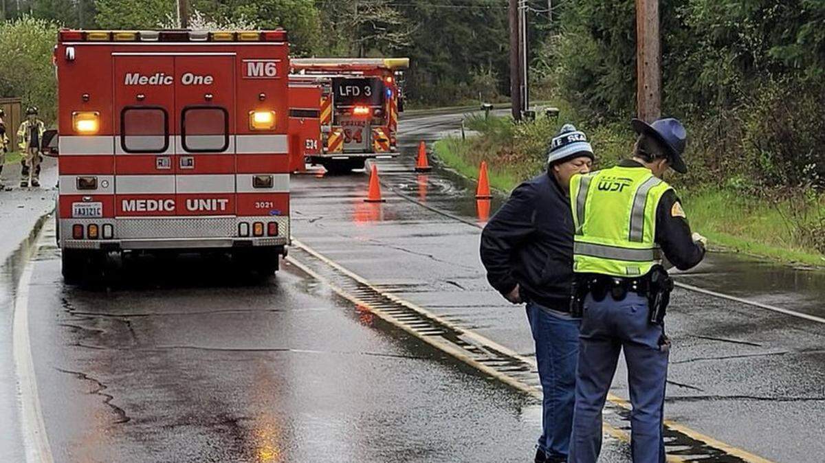 A Rochester woman was killed in a head-on collision between her GMC Sonoma and a Yelm woman's Honda Accord on Friday morning on Old Pacific Highway east of Lacey. 